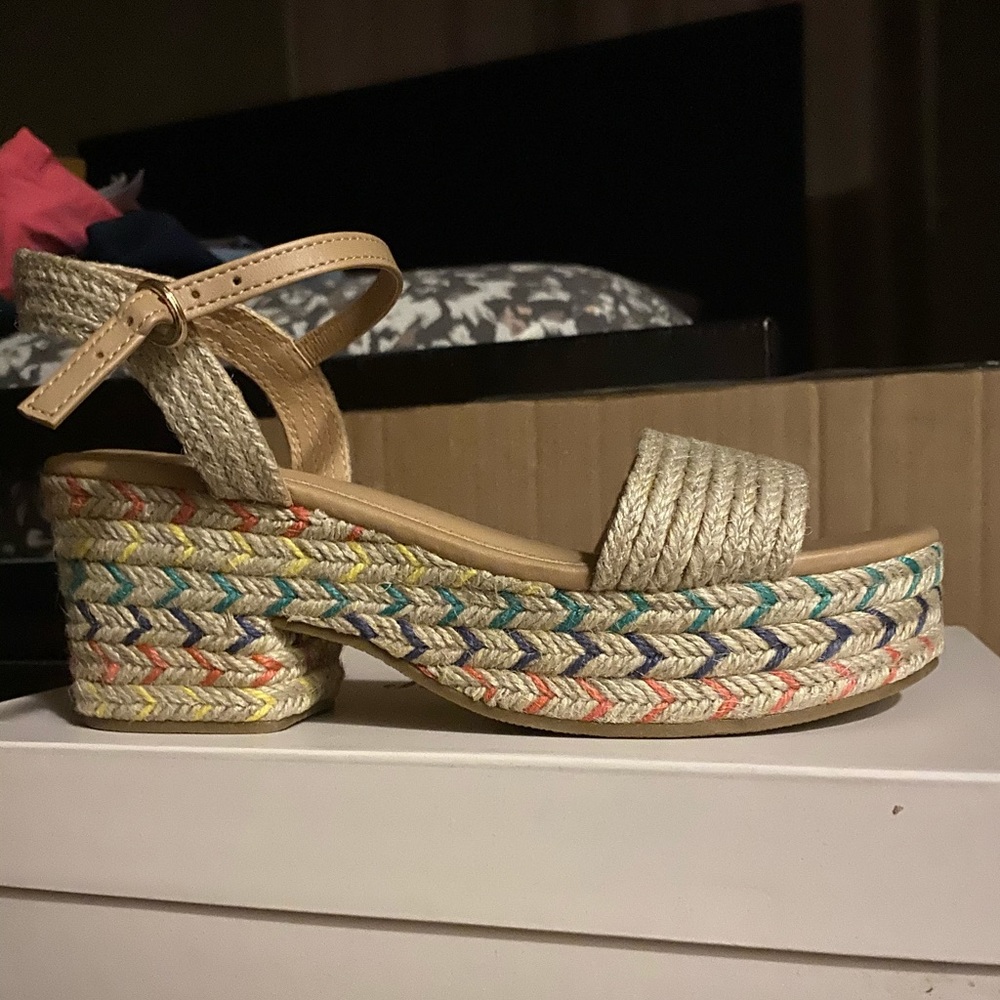 Fun heel wedge